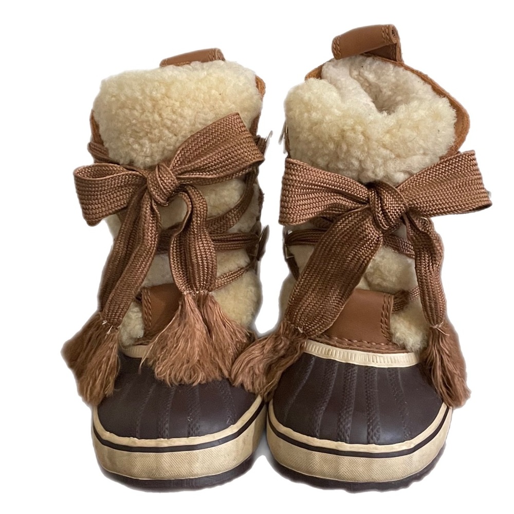 Sorel x Chloe Boots - Picture 1 of 10